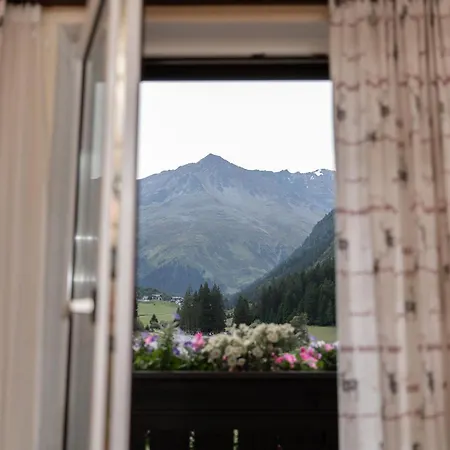 Bed and breakfast Haus Margret Sankt Leonhard im Pitztal