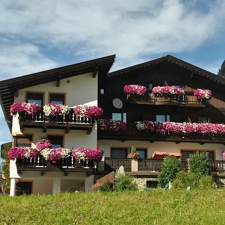 Haus Margret Bed and breakfast Sankt Leonhard im Pitztal