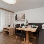 Haus Margret Bed & Breakfast 3*