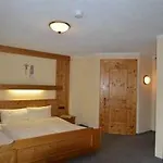 Haus Margret Bed & Breakfast 3*