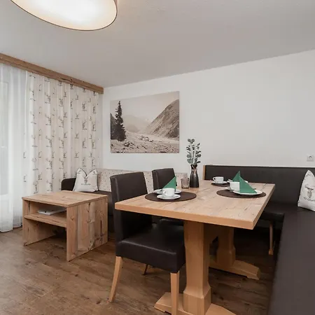 Haus Margret 住宿加早餐酒店 3*