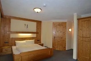 Haus Margret 住宿加早餐酒店 3*