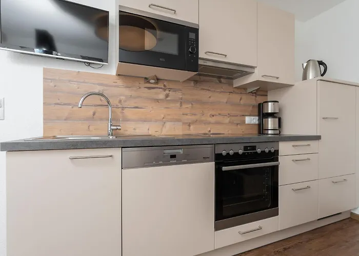 לינה וארוחת בוקר Haus Margret 3*