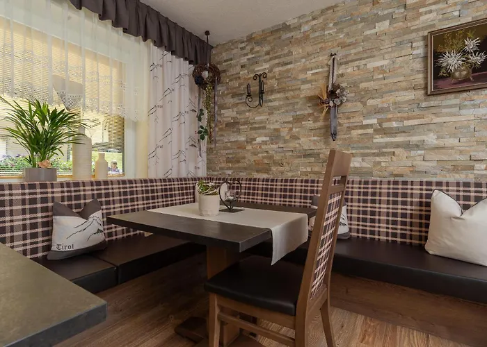 לינה וארוחת בוקר Haus Margret סנט לאונרד אים פיצטל