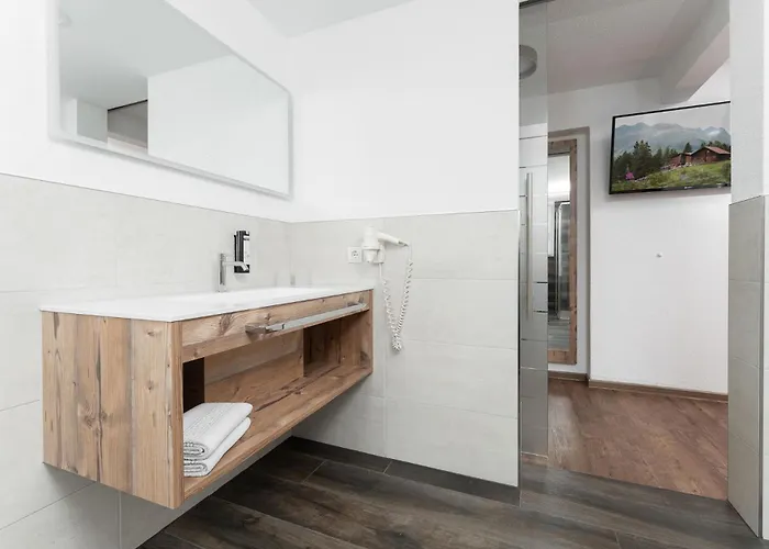 לינה וארוחת בוקר Haus Margret