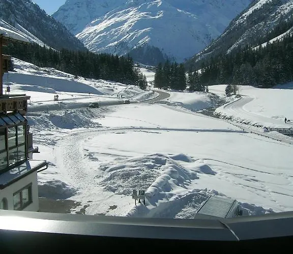 לינה וארוחת בוקר Haus Margret 3*